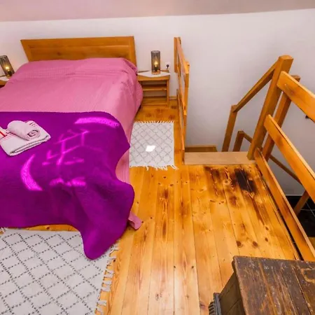 Ferienhaus Kuzmino - *